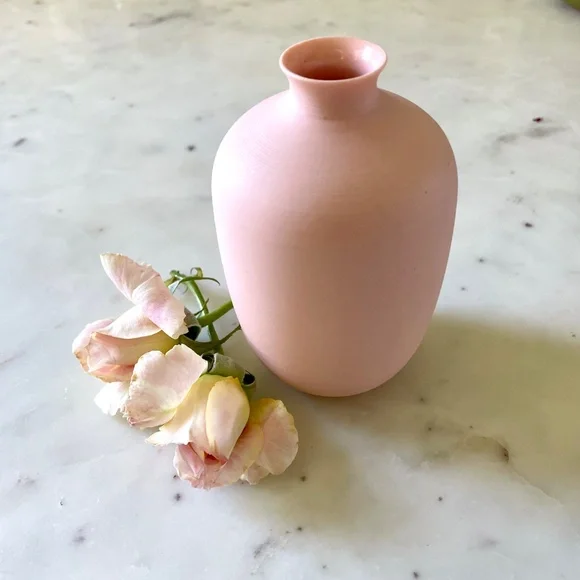 Signed Bo Jia Middle Kingdom Pale Pink Bisque Bud Vase - Picture 3 of 11